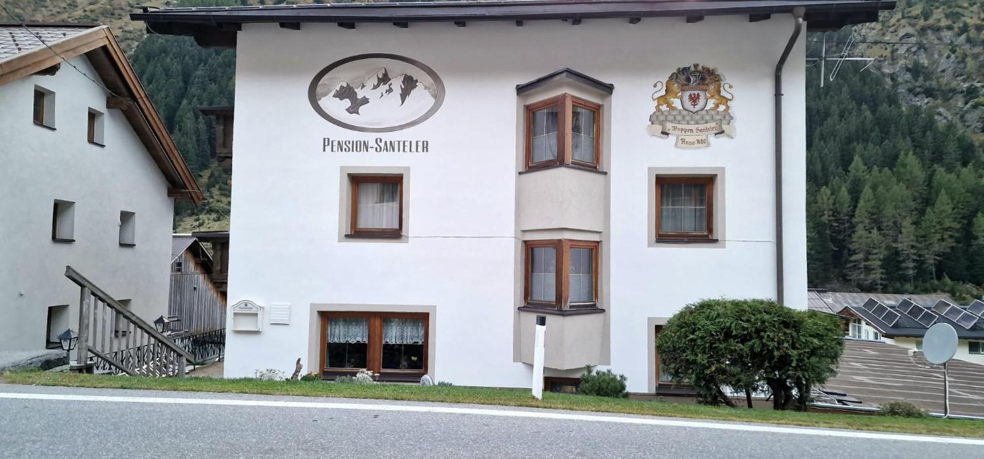 Gasthof Pension Santeler Sankt Leonhard im Pitztal Luaran gambar